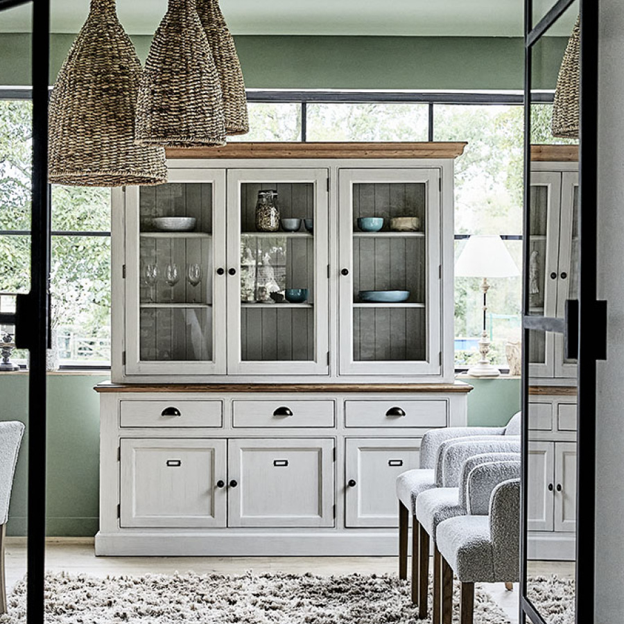 Buffet vaisselier 3 portes vitrées en bois blanc vieilli avec corniches en épicéa massif - Natural