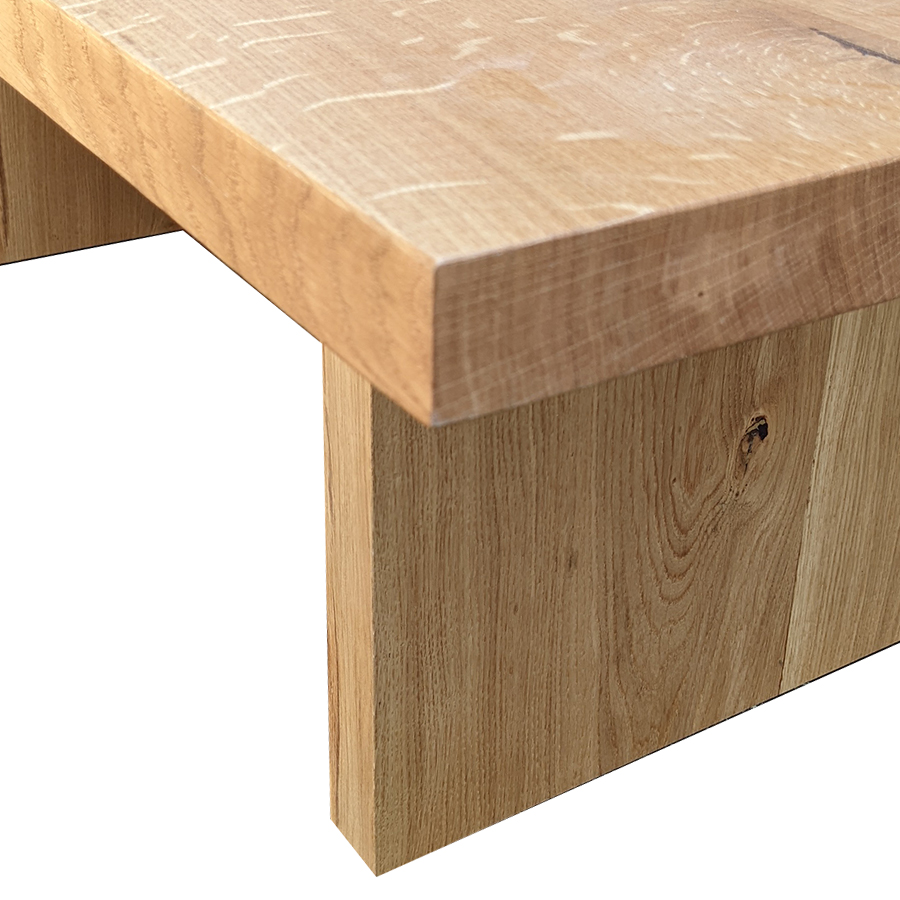 Table basse industrielle en chêne clair avec piètement bois - Taïga
