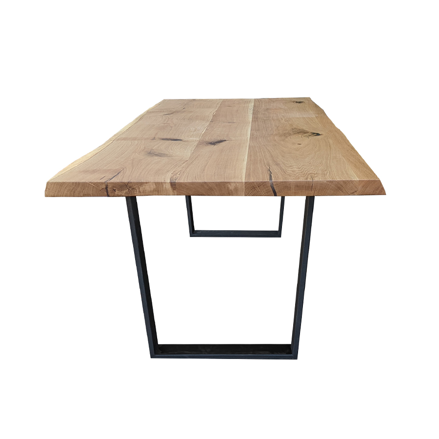 Table rectangulaire industrielle en chêne clair avec piètement noir 8 personnes - Taïga