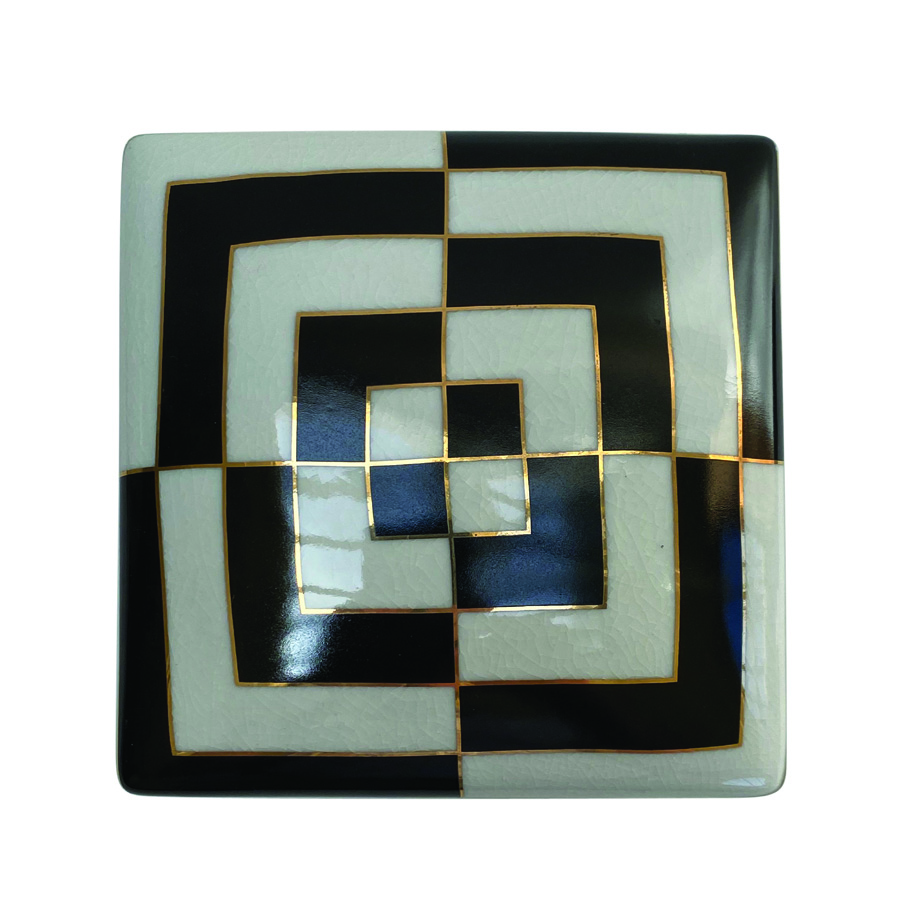 Boite carrée en porcelaine noire et blanche