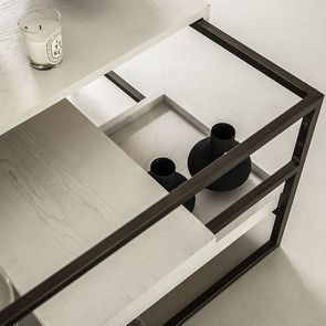 Table basse carrée contemporaine en frêne blanc et métal - Demeure - Visuel n°10
