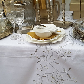 Nappe blanche brodée motif floral doré 150x250cm